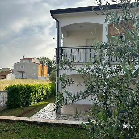 Apartmani I Soba Mia Poreč Exteriör bild