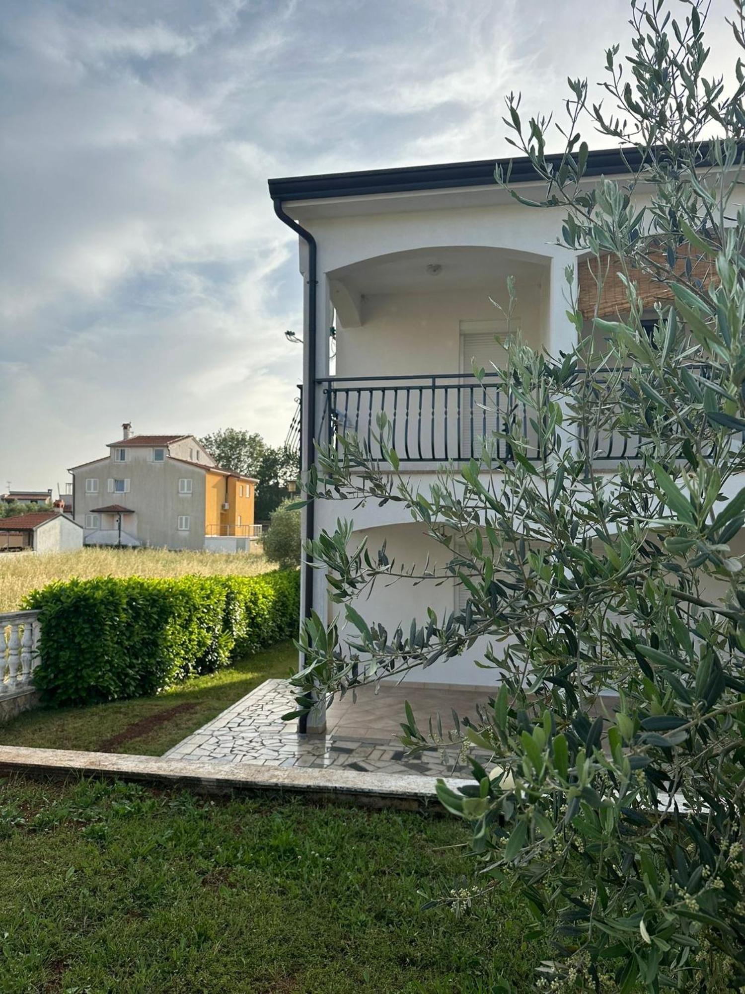Apartmani I Soba Mia Poreč Exteriör bild